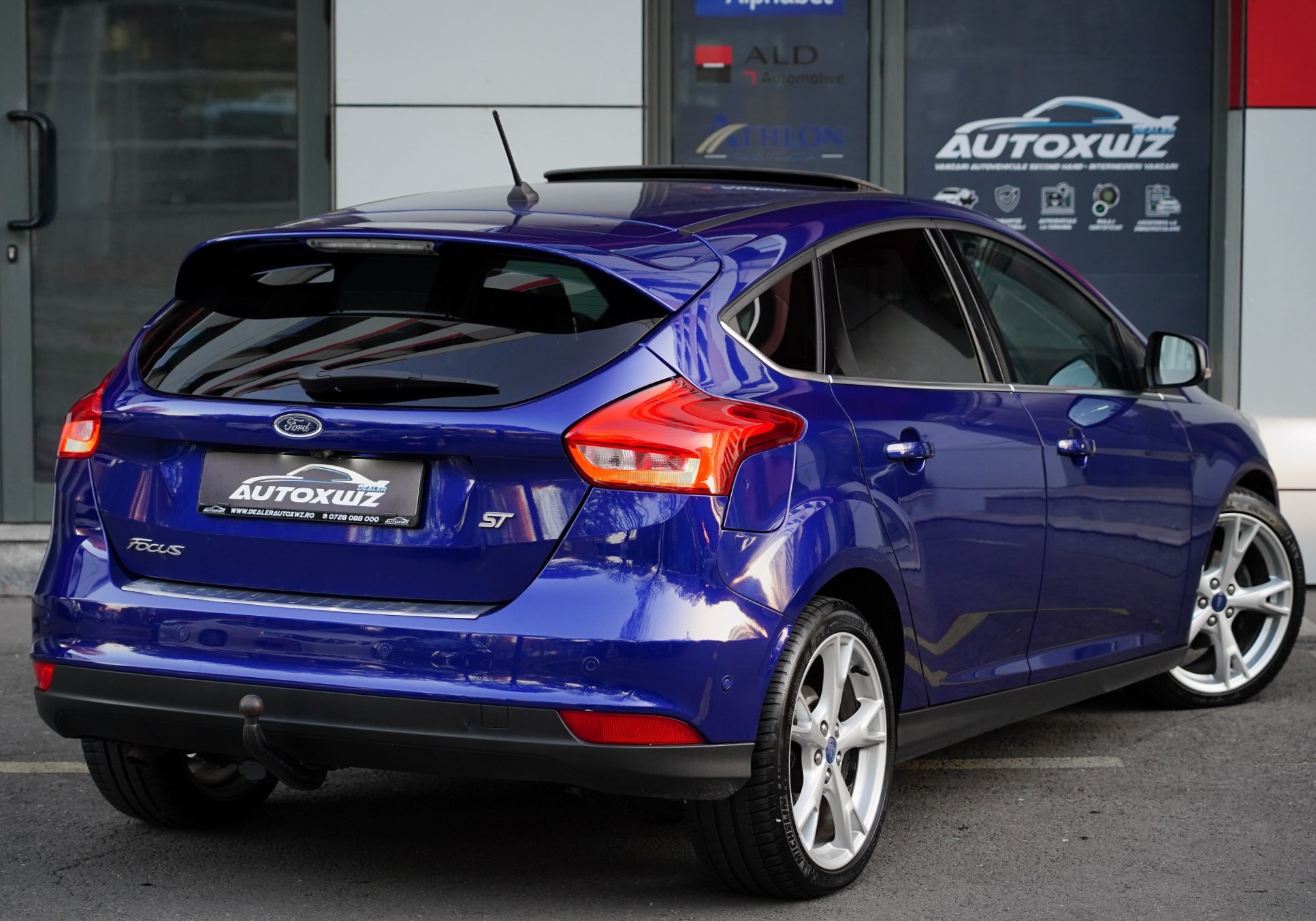 TITANIUM TRAPA XENON LED PIELE NAVIGATIE MARE KEYLESS DISTRONIC LANE ASSIST SIDE ASSIST