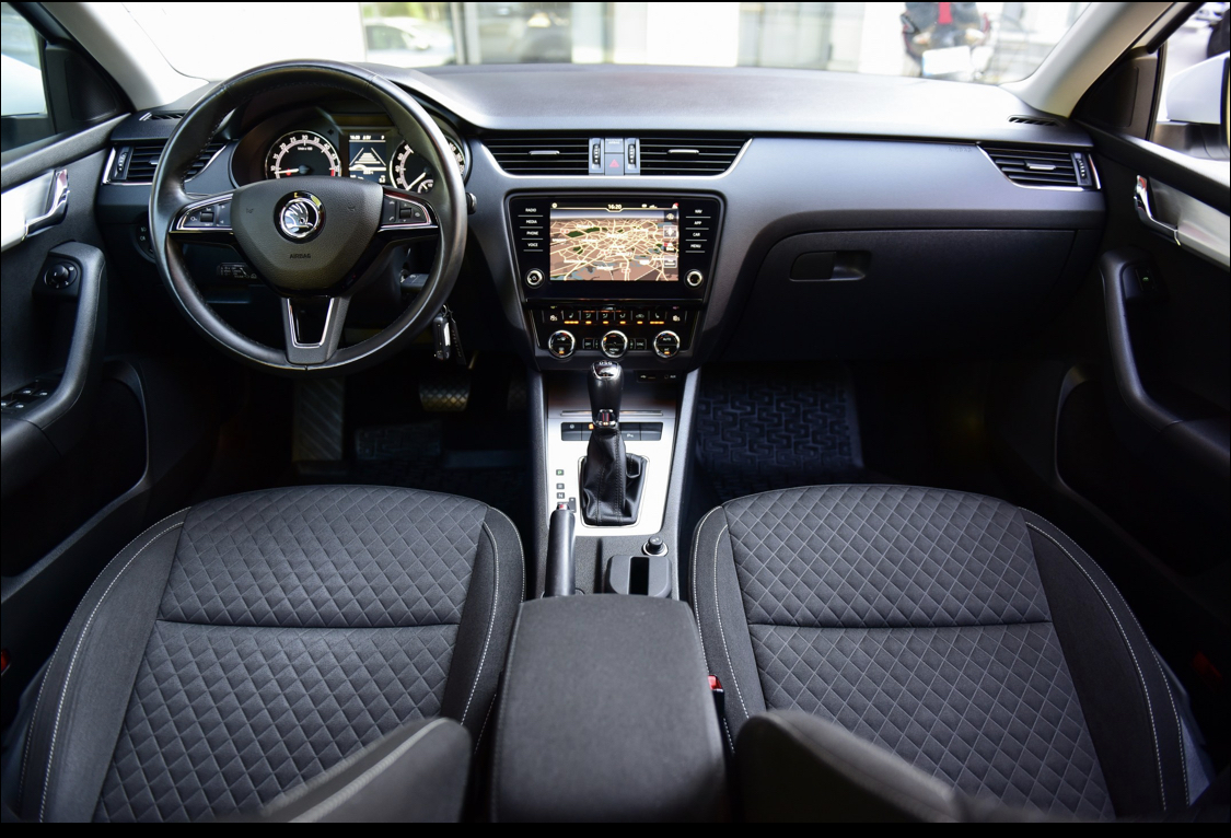 FARURI LED NAVIGATIE PARK ASSIST 2.0 DSG