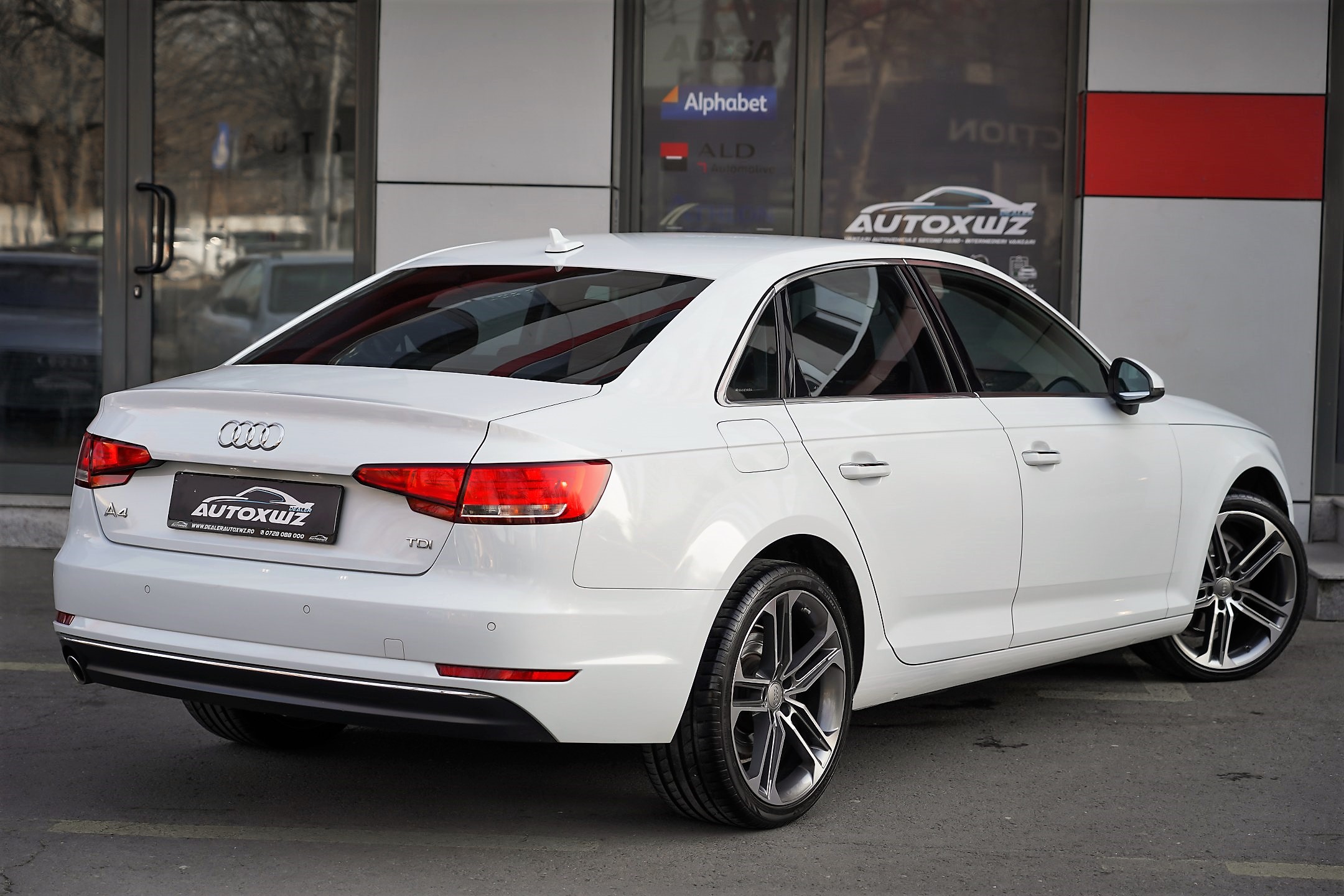 AUDI A4 2.0 150 CP 2016 XENON LED NAVIGATIE
