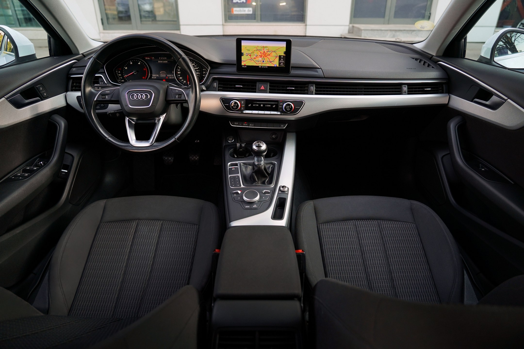 AUDI A4 2.0 150 CP 2016 XENON LED NAVIGATIE