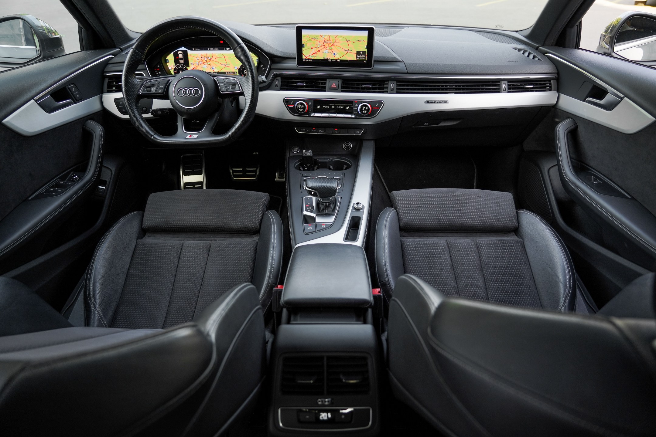 S-LINE QUATTRO MATRIX LED VIRTUAL COCKPIT  PIELE LUMINI AMBIENTALE