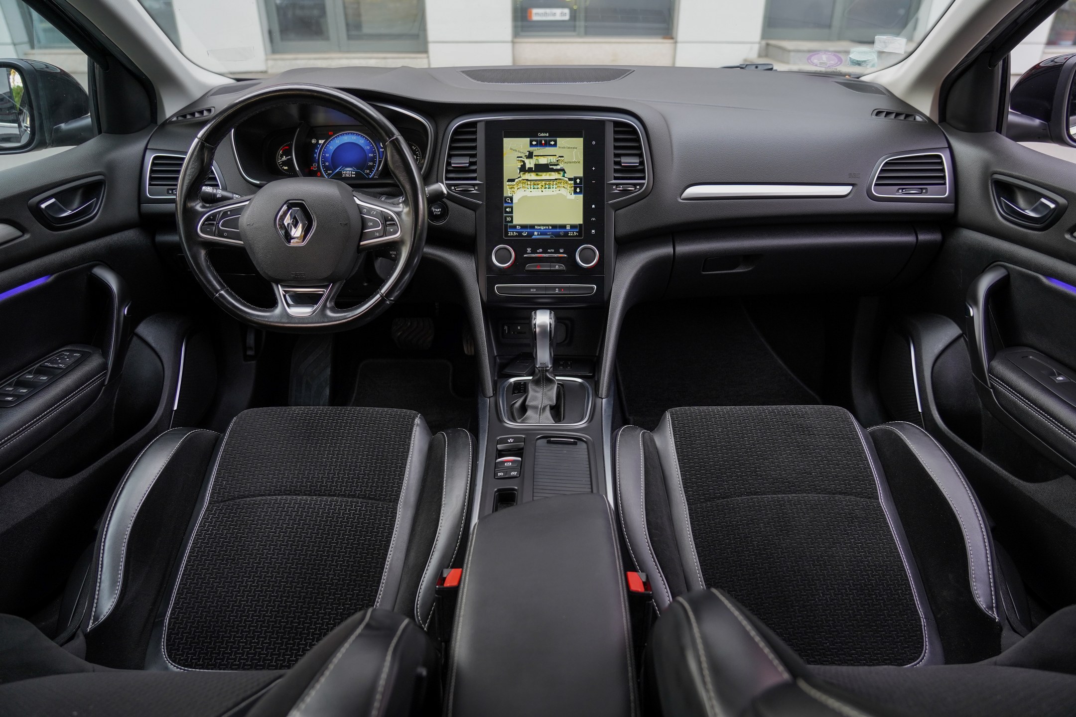 RENAULT MEGANE AUTOMAT 132CP FARURI LED PIELE NAVI MARE CAMERA MARSALIER