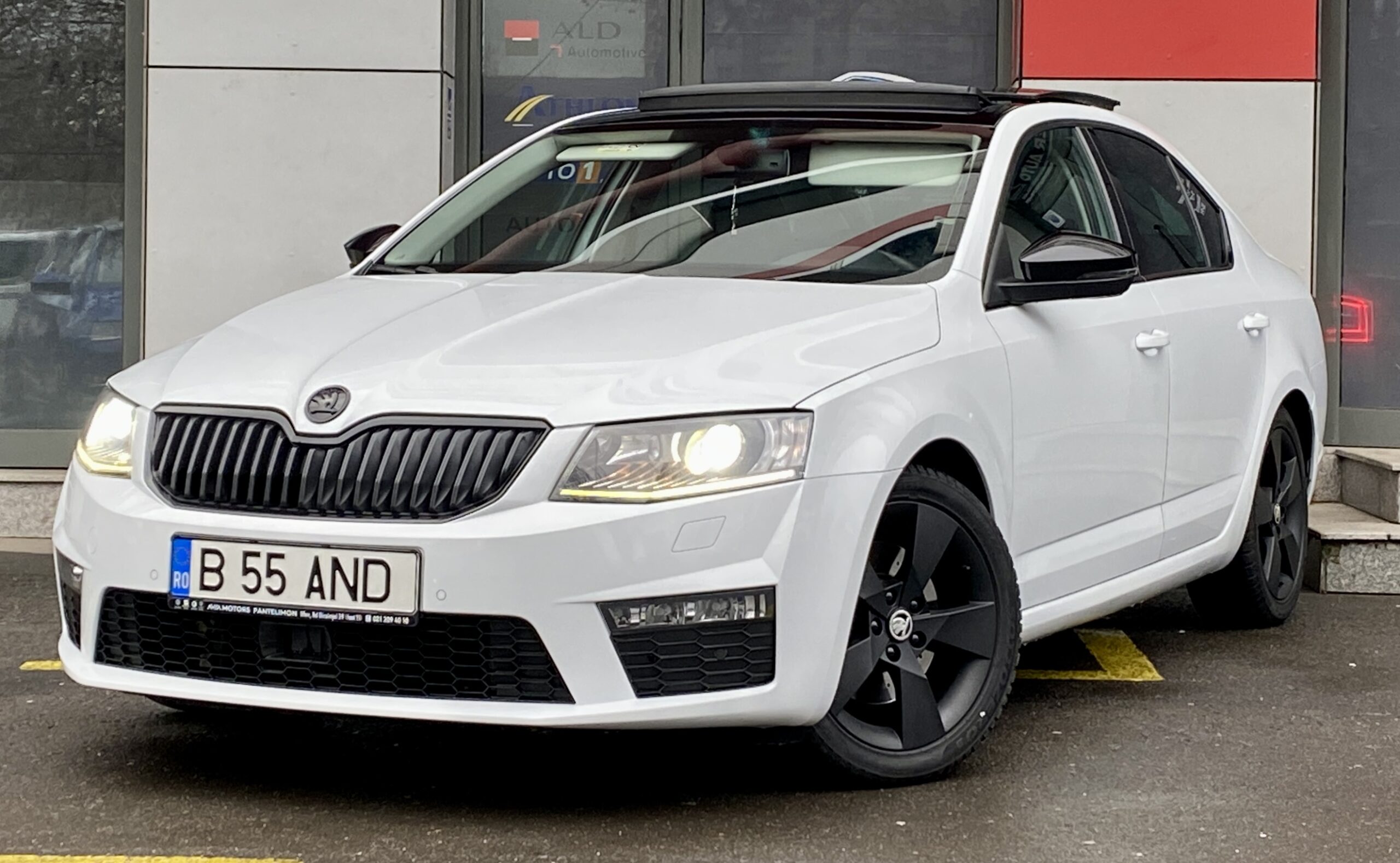 RS 4×4 DSG XENON LED TRAPA CAMERA KEYLESS