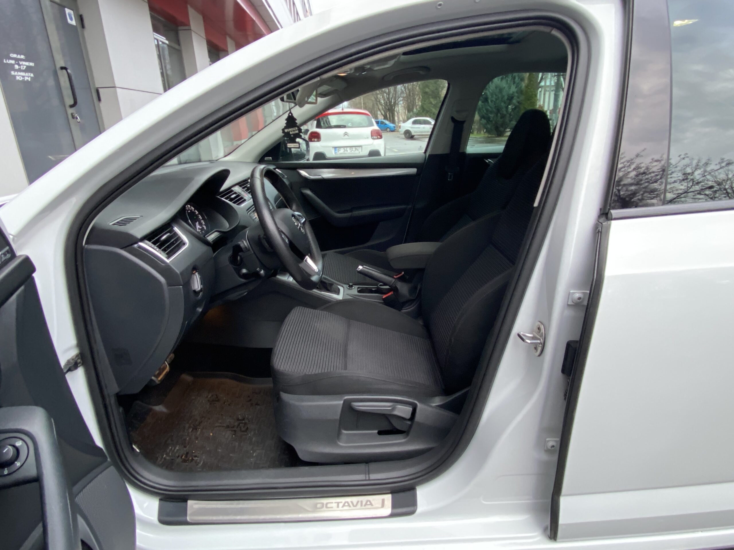 RS 4×4 DSG XENON LED TRAPA CAMERA KEYLESS