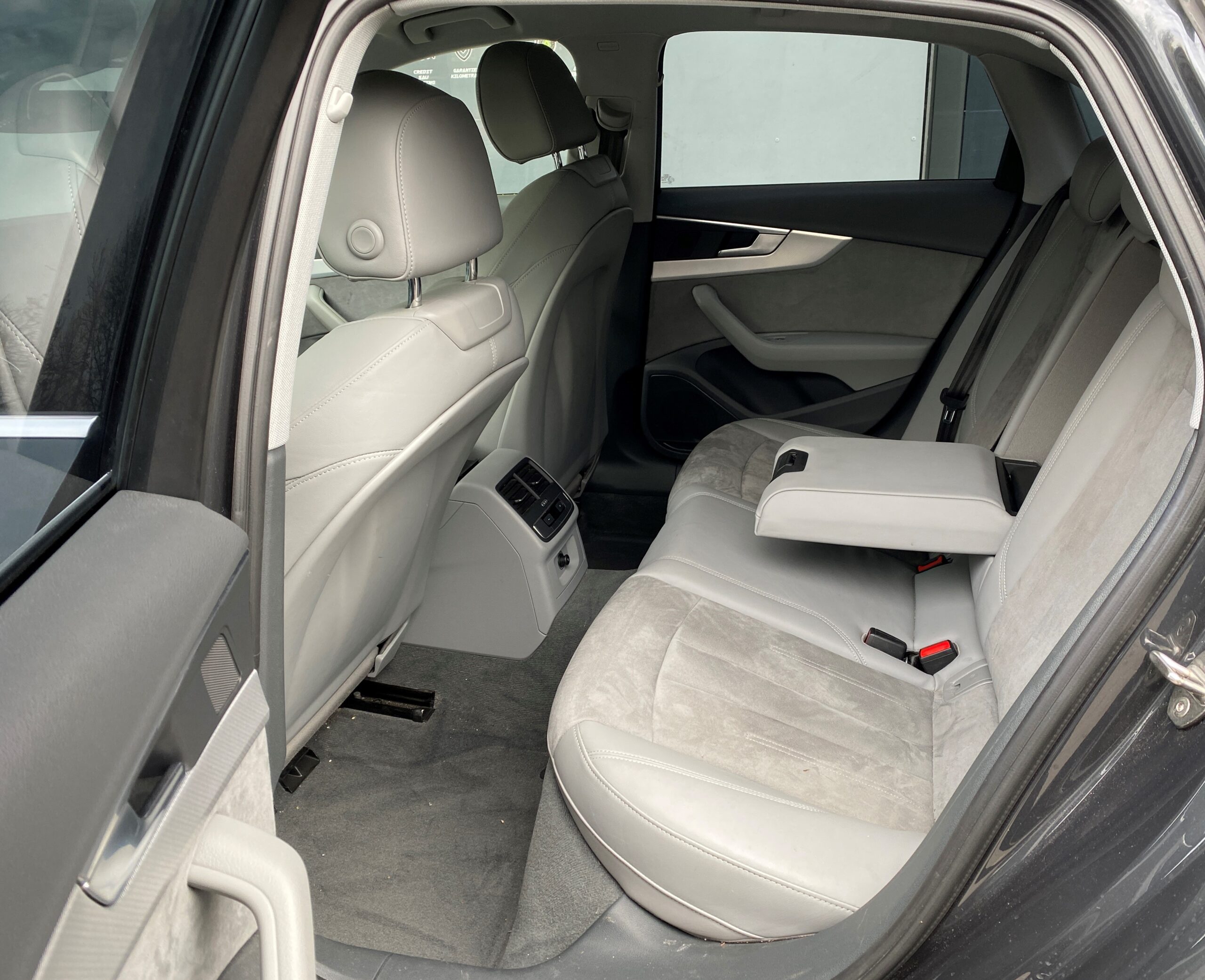 TVA 2019 FARURI FULL LED PIELE AUTOMAT NAVIGATIE APPLECAR PLAY
