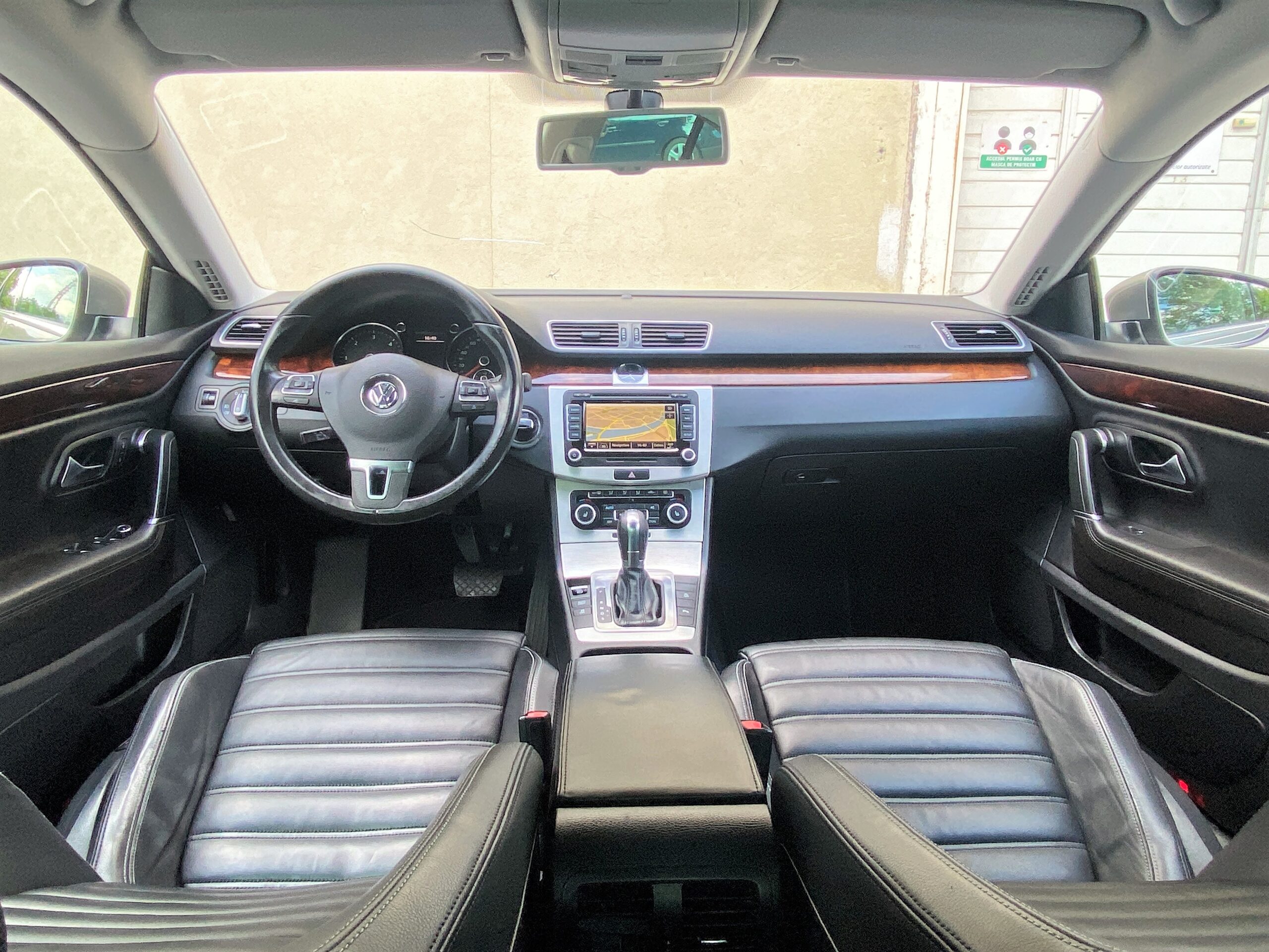 2.0TDI DSG BiXENON PIELE INTEGRALA NAVIGATIE MARE SCAUNE ELECTRICE JANTE18