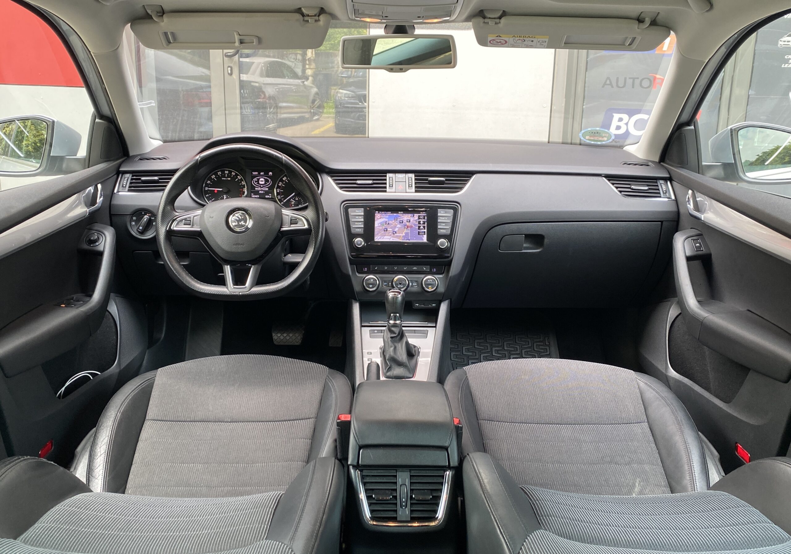 1.6TDI DSG Bi-XENON LED PIELE NAVI WEBASTO