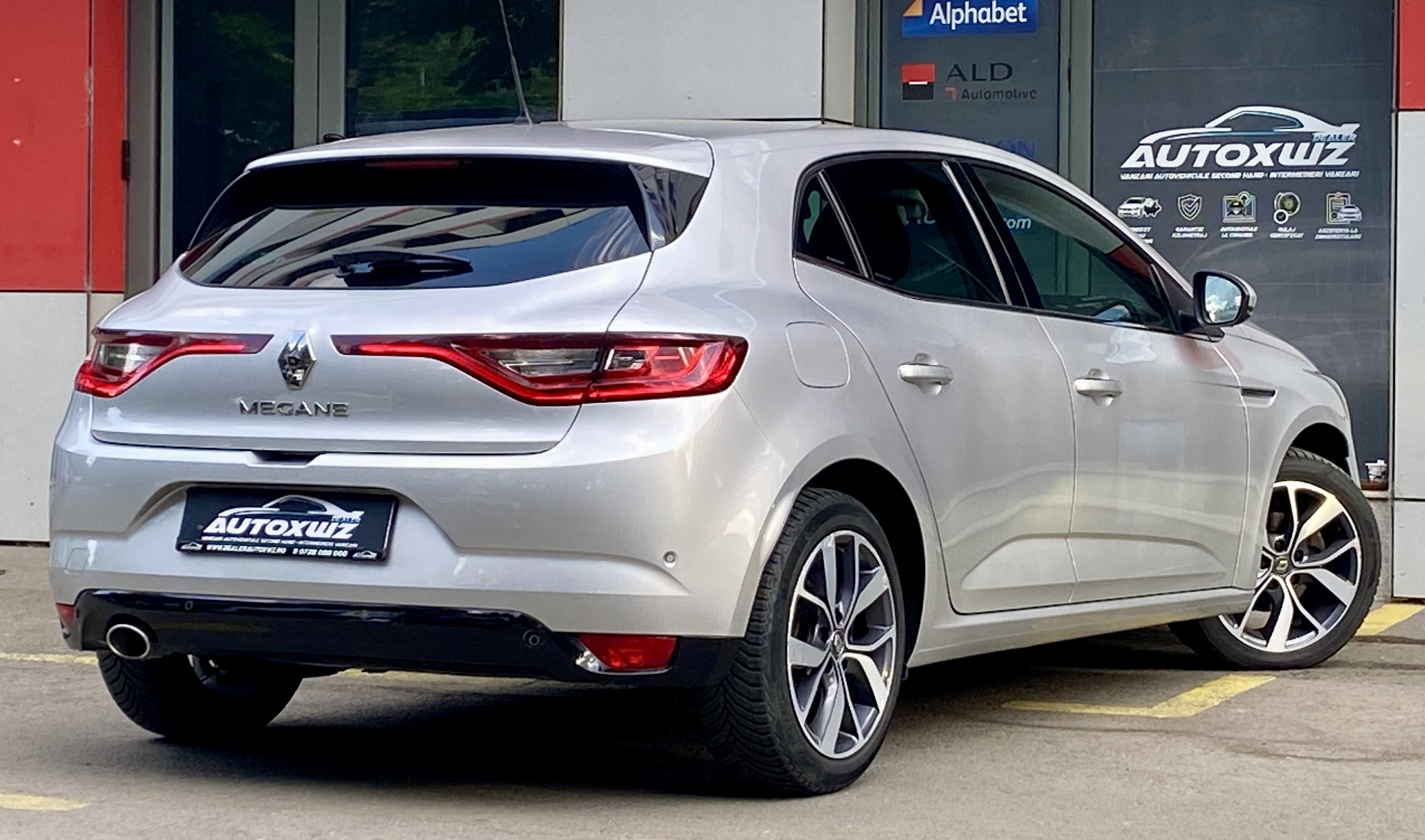 FaruriLed Piele NaviMare CameraMarsarier