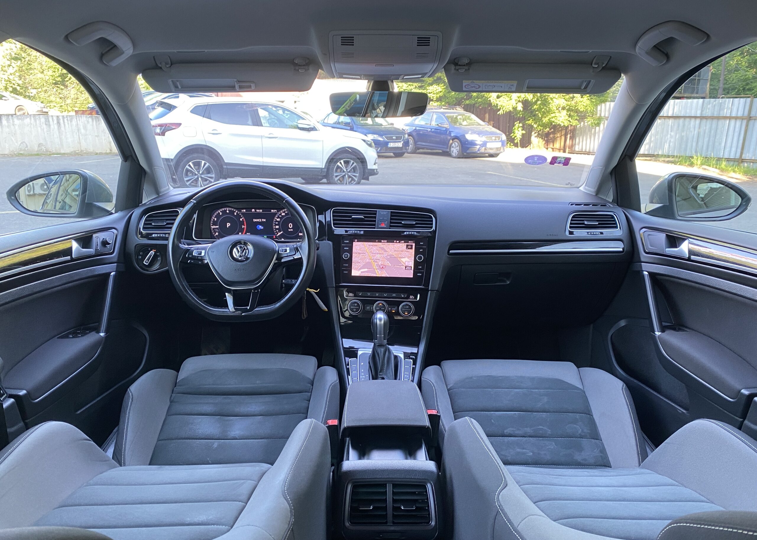 Faruri.Led CeasuriPlasma Alcantara AppleCarPlay Navigatie