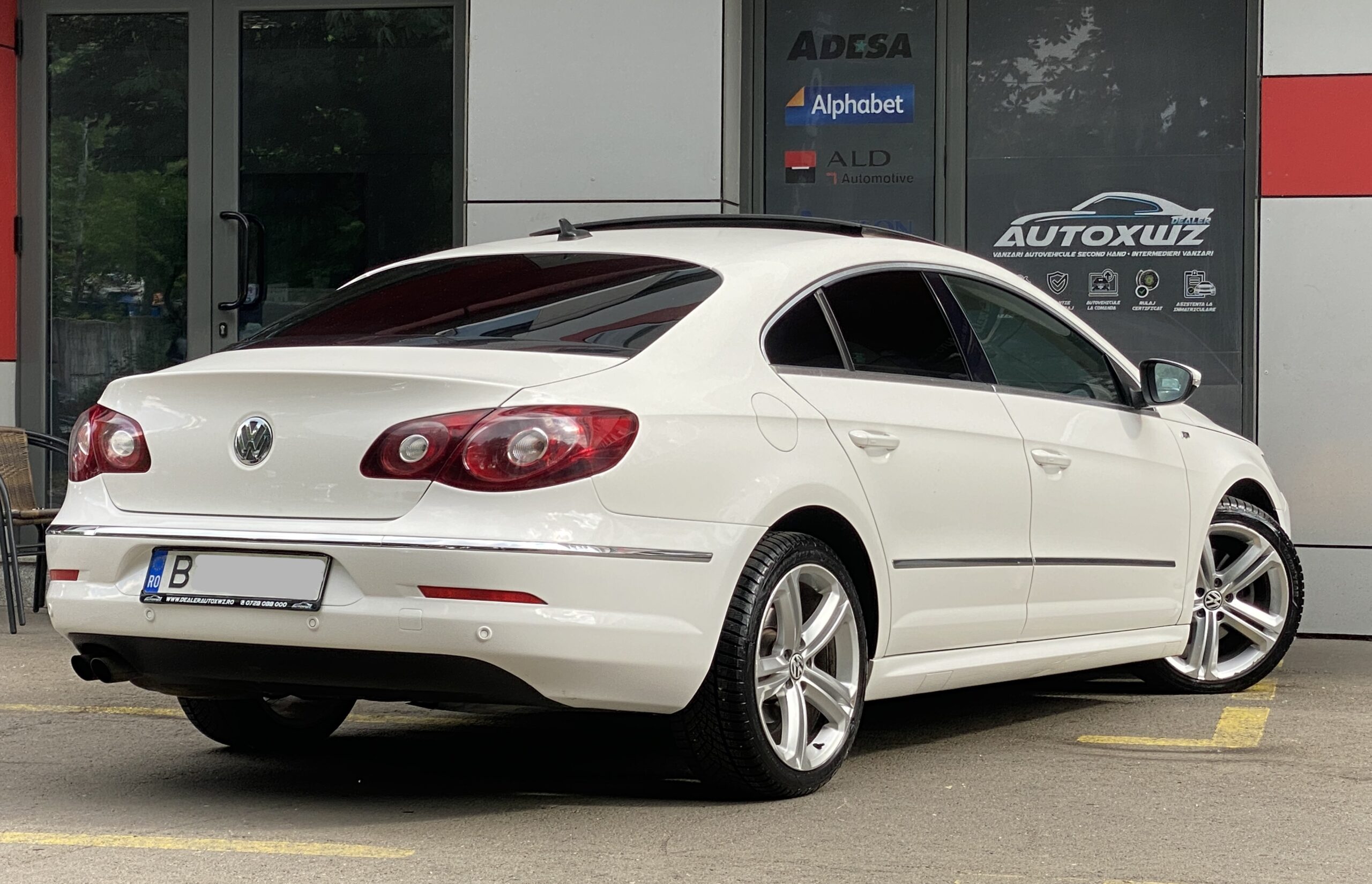 R-Line 200CP BiXenon Piele Trapa KeyLess Webasto