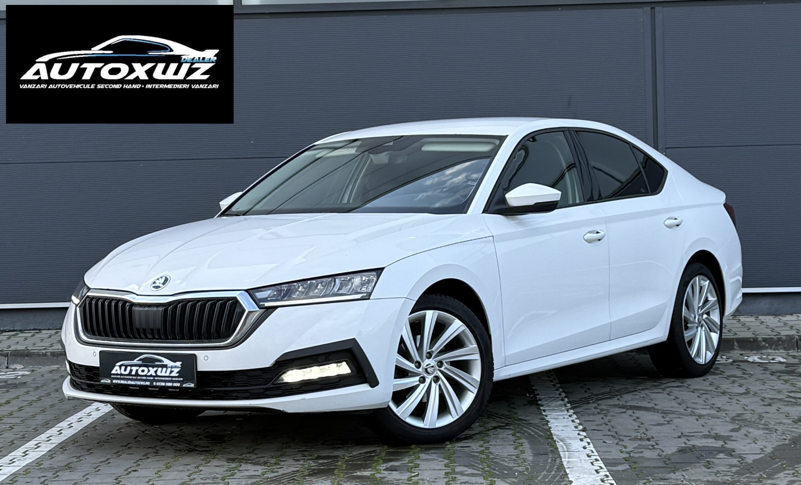 FaruriLED ParkPilot AppleCarPlay KeylessGo