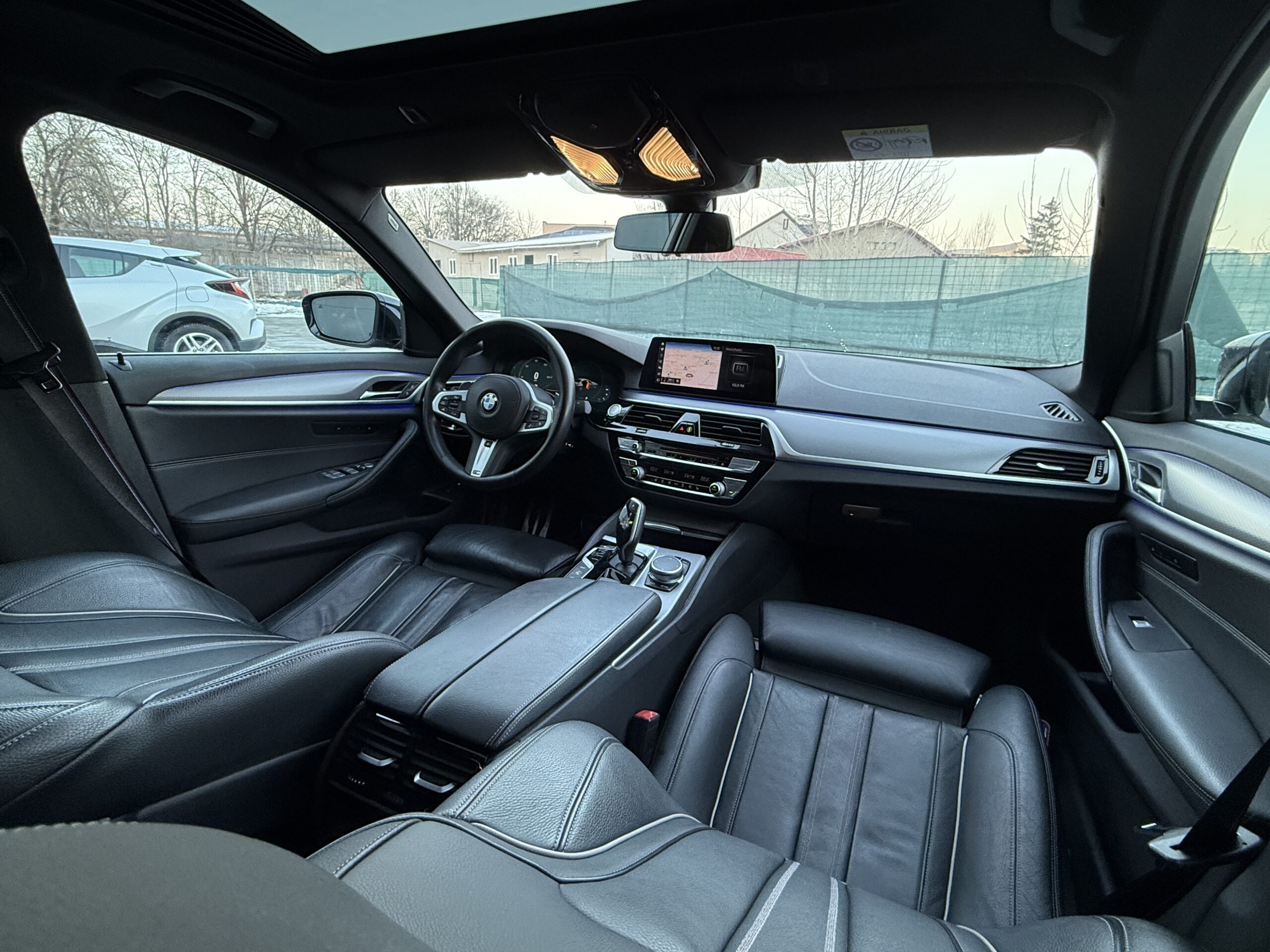 M.Paket FaruriLed Piele Trapa CheieDisplay DVDspate